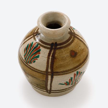 ＜濱田友緒＞濱田窯　地釉鉄砂赤絵花瓶